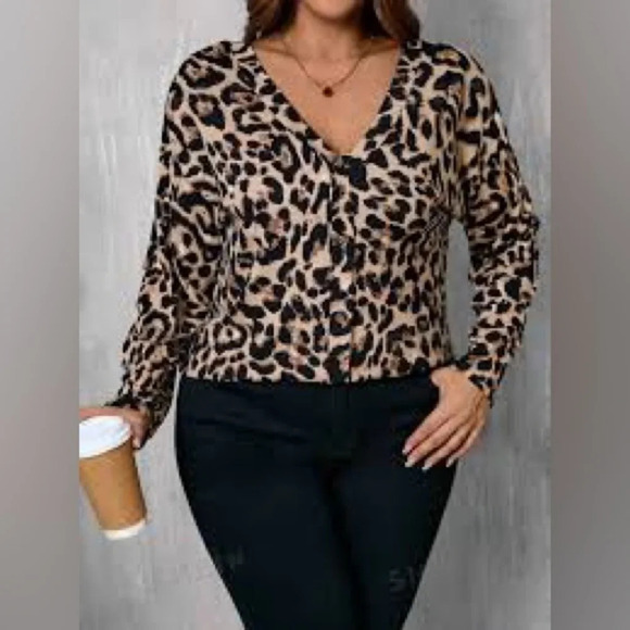 Set 2 SHEIN  leopard print wrap top/brown paper bag pants - Picture 14 of 14